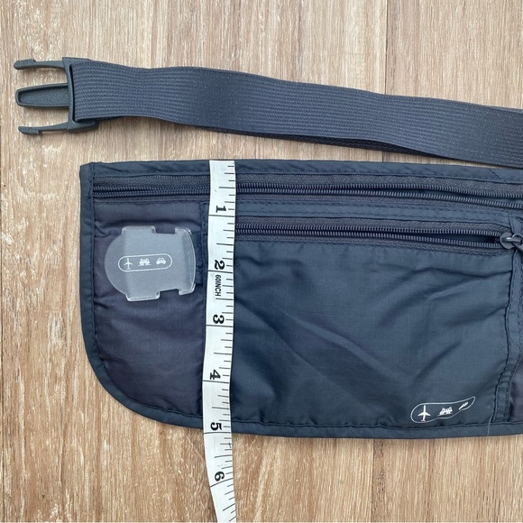 Body Tight Fanny Pack - Picture 9 of 10